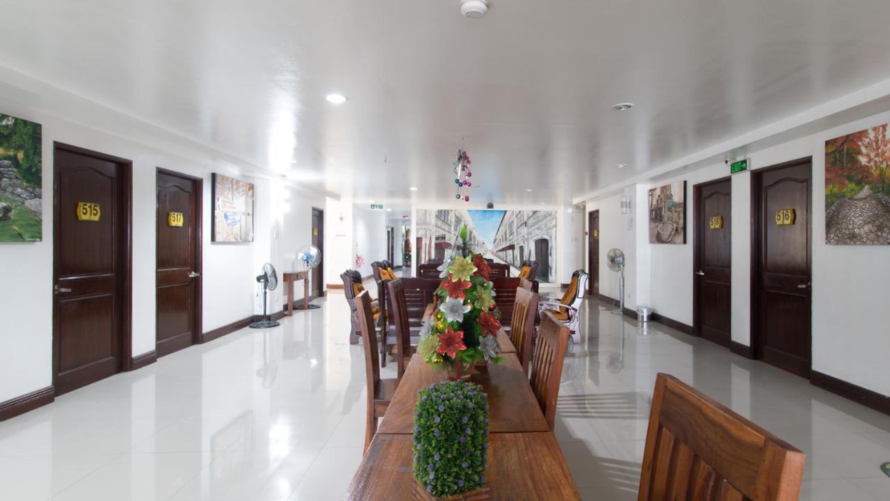 Reddoorz Plus Near Vigan City Commercial Center Экстерьер фото