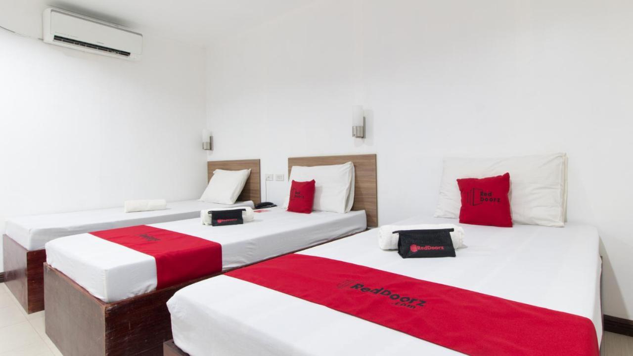 Reddoorz Plus Near Vigan City Commercial Center Экстерьер фото
